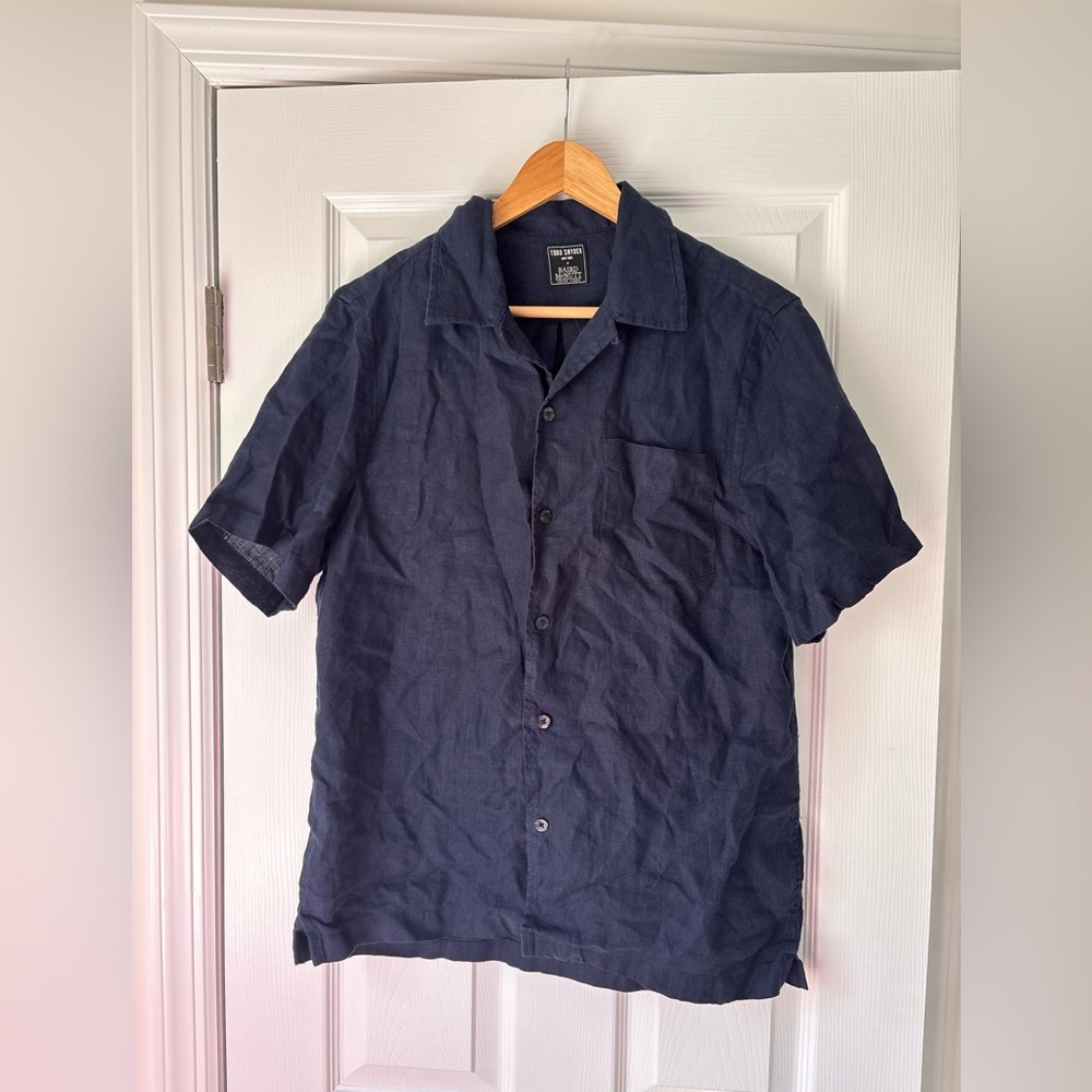 Todd Snyder Baird McNutt navy blue short-sleeve linen camp shirt size medium
